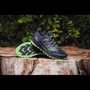 Saucony Mens Xodus ISO 3 size 13 Black/Slime